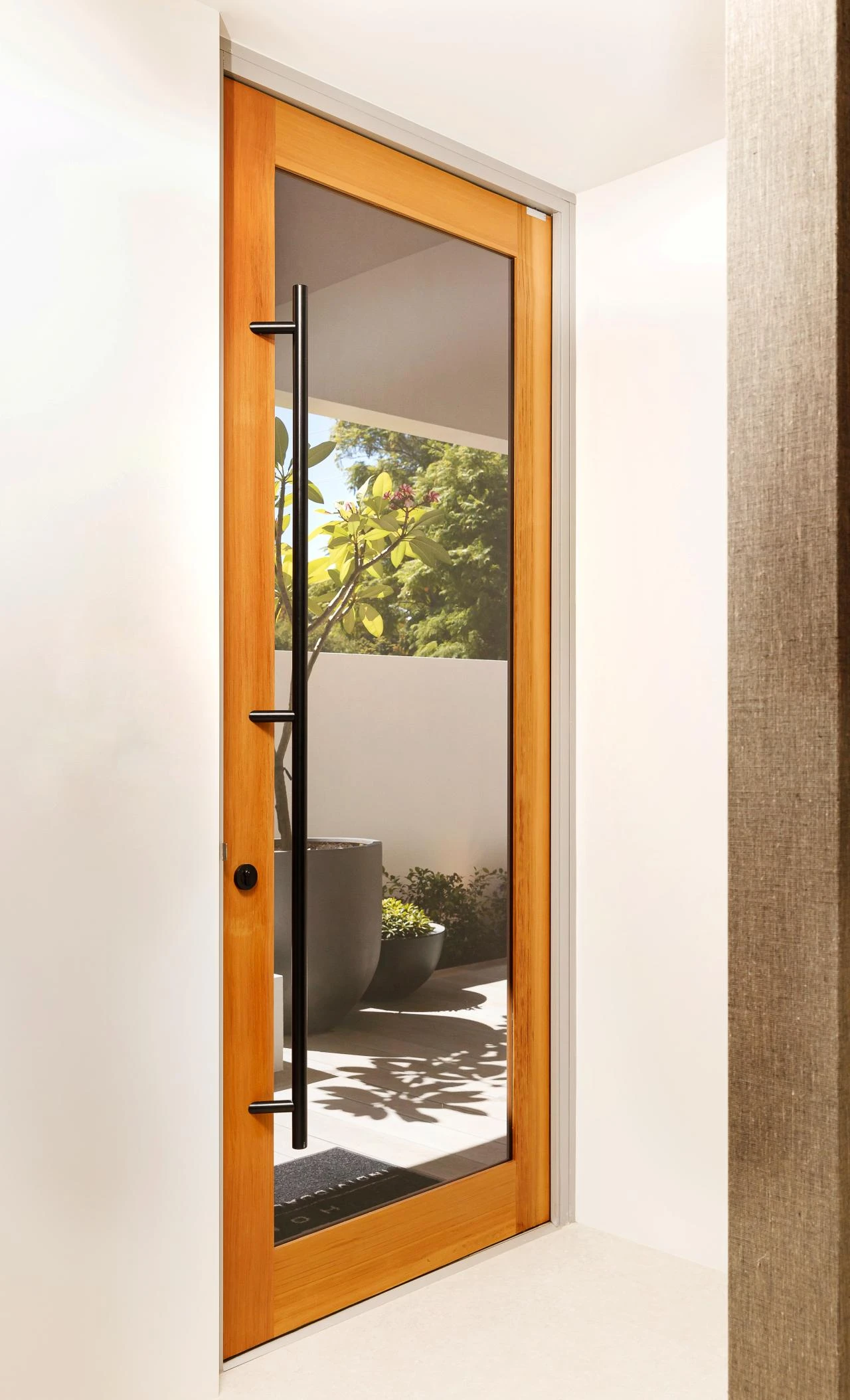 Omega Offset Pull Handle - This Old House - Image 3